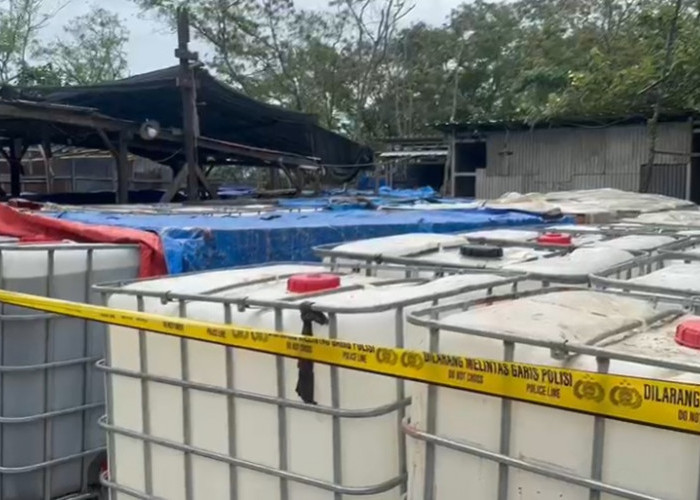 Polda Grebek Gudang BBM Ilegal di Pesawaran :  Sita 203 Ribu Liter Solar, KN Rp160,7 Miliar