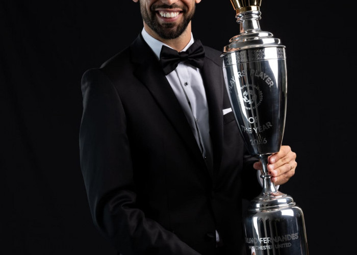 Bruno Fernandes Raih Penghargaan Pemain Terbaik PFA 2026