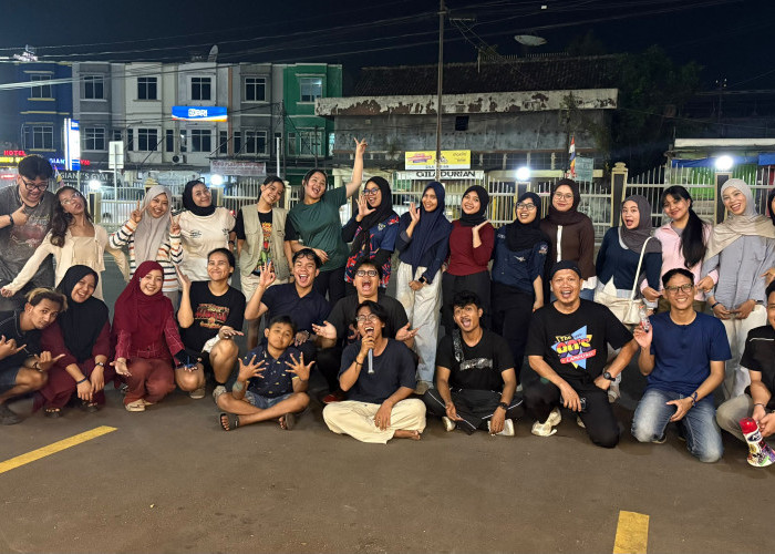 Obati Kerinduan Masa Kecil, Komunitas Ruang Maen Gelar Aksi Main Game Tradisional di Pasar Lebak Budi