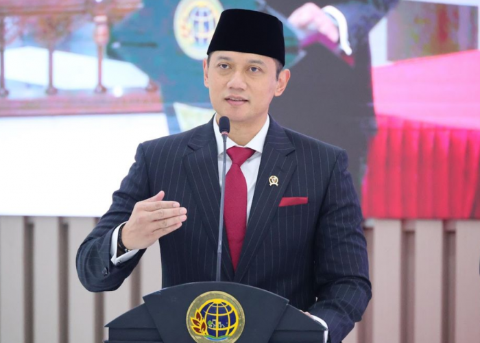 Presiden Prabowo Beri Mandat Khusus kepada Menko AHY untuk Menyelesaikan Kereta Cepat Jakarta-Surabaya