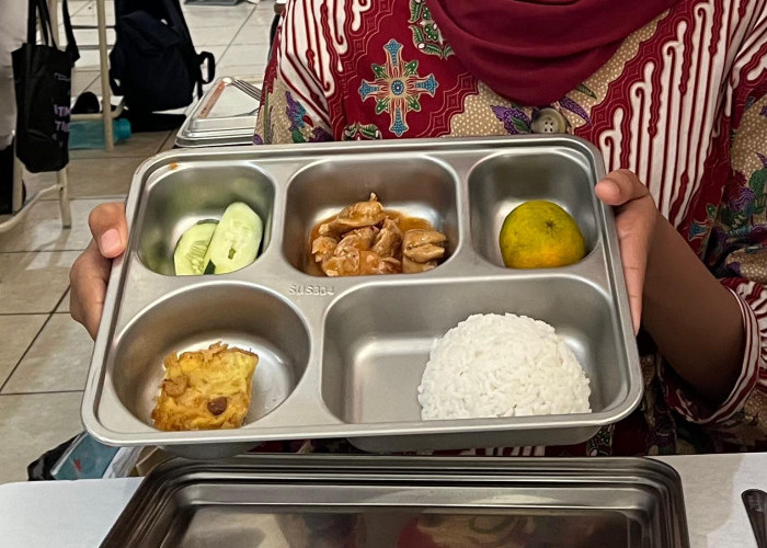 Ratusan Siswa dan Guru SMAN 6 Bandar Lampung Alami Gangguan Kesehatan, Dapur MBG Dihentikan Sementara  