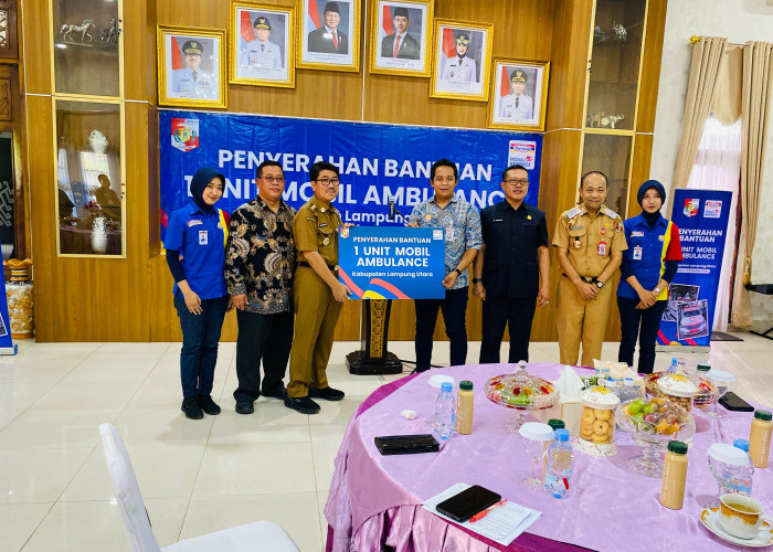 Indomaret Serahkan Mobil Ambulance untuk Dukung Layanan Kesehatan Lampung Utara