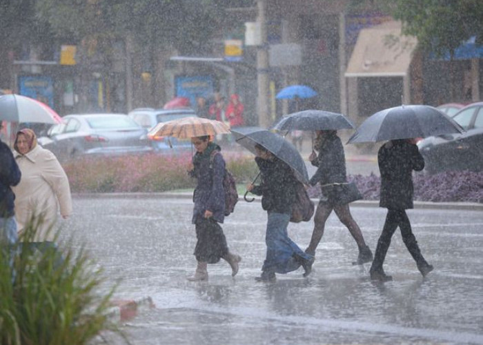 Siaga Hujan Januari, Simak 6 Tips Agar Tetap Aman dan Nyaman!