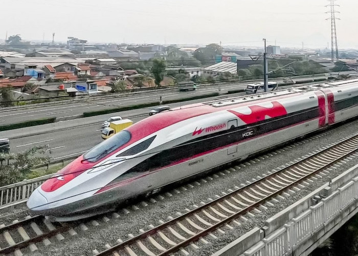 DPR Desak Pemerintah Jelaskan Siapa Talangi Kerugian Proyek “Whoosh”