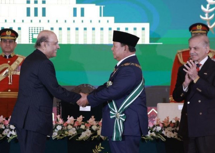 Prabowo Subianto Terima Gelar Kehormatan Tertinggi dari Presiden Pakistan
