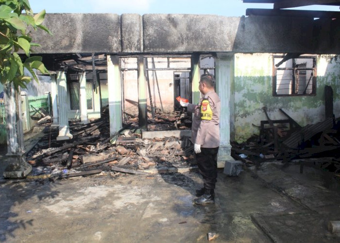 Rumah ASN di Pringsewu Ludes Terbakar, Kerugian Capai Rp300 Juta Diduga Akibat Korsleting