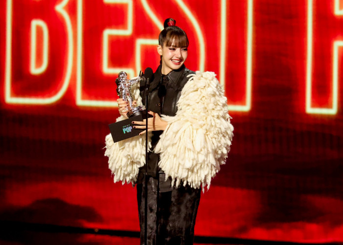Lisa BLACKPINK Raih Penghargaan Best Pop di MTV VMAs 2026