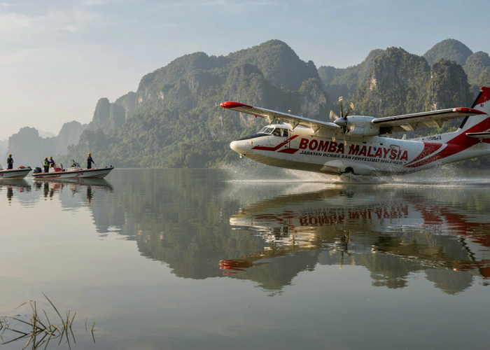 Pesawat Amfibi Malaysia Dikerahkan Padamkan Karhutla Sumatera, Sekali Angkut 6.137 Liter Air