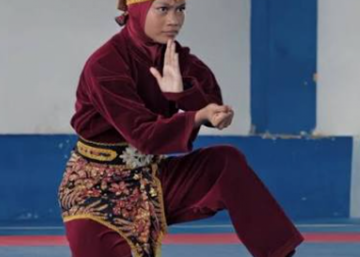 Azizah, Talenta Muda Asal Lombok yang Viral Berkat Aksi Silat Akrobatik