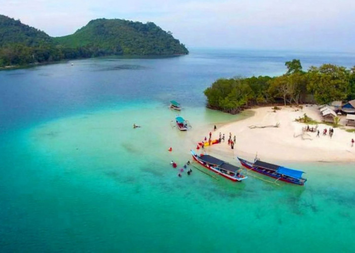 Liburan Usai, Saatnya 'Healing' Tipis! 5 Destinasi Wisata Lampung yang Syahdu Dinikmati Pasca-Arus Mudik