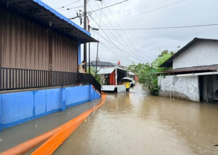 Atasi Banjir Padang, Kementerian PU Operasikan Pompa Berkapasitas 1.000 Liter per Detik