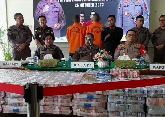 Tersangka dan Uang TPPU Rp 24,4 Miliar Jaringan Fredy Pratama Dilimpahkan ke Kejati 