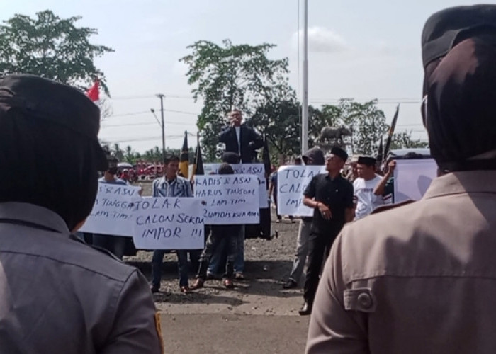 Polemik Calon Sekda Lamtim Memanas, Warga Tuntut Bupati Ela Tolak ‘Pejabat Impor’