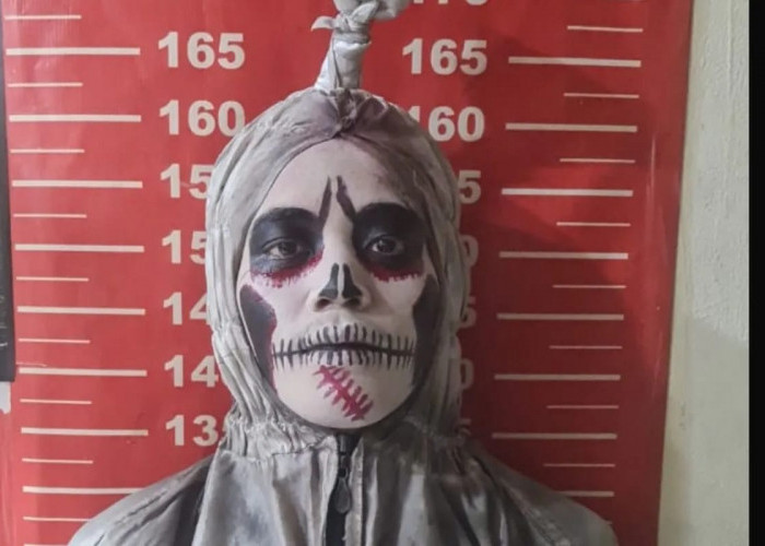 Tiga Pengamen Berkostum Pocong Diamankan di Koja, Aksinya Timbulkan Keresahan Warga