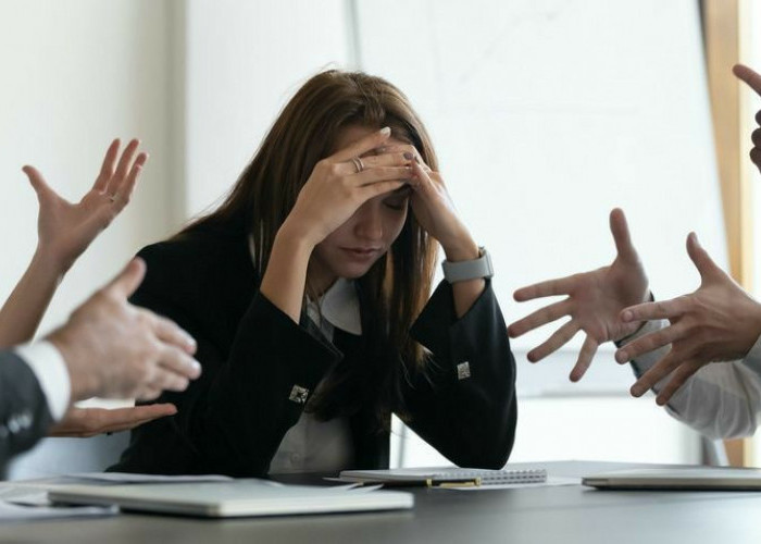 Terlalu Banyak Pilihan Bikin Stres Tanpa Disadari: Fenomena “Paradox of Choice” yang Diam-Diam Menguras Mental