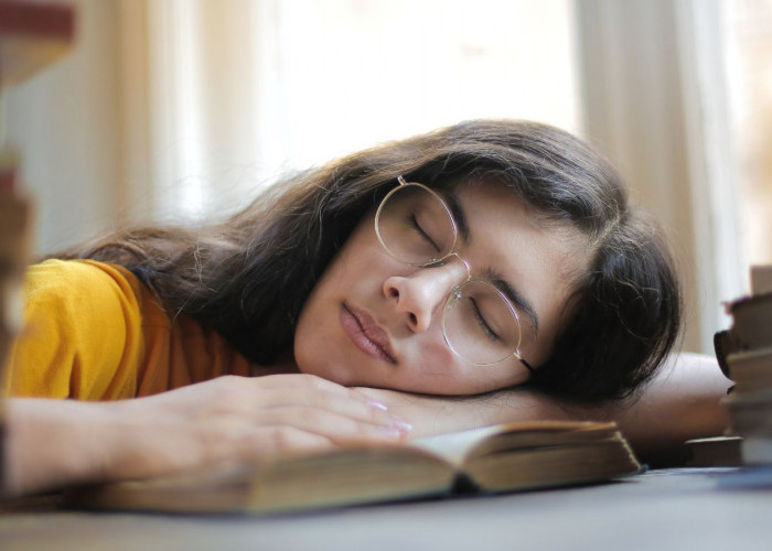 Kok Ngantuk Mulu, Ya? Ini Dia Alasan Kamu Gampang Lelah 24/7