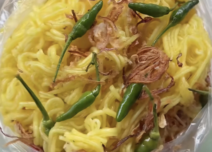 Mie Cepet Ibu Rubiyem: Mie Kuning Tradisional yang Menggoda Selera di Bandar Lampung