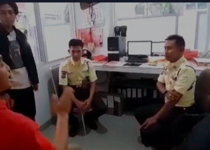 Lapor Pak Erick Thohir : Satpam BUMN Larang Pejabat Pol PP Salat Di Musala PT Telkom Jalan Kartini Balam