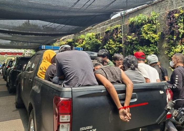 Polri dan BNN Gerebek Kampung Ambon dan Boncos, 24 Orang Diamankan
