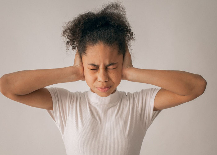 Benci Suara Orang Mengunyah? Kenali Misophonia Menurut Penelitian Ilmiah