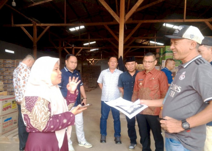 Diduga Beroperasi Tanpa Izin Selama Satu Dekade, Distributor Makanan Ringan di Lampung Utara Disorot DPRD