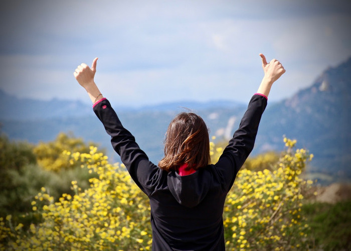 7 Kebiasaan Pagi yang Membuat Hidupmu Lebih Bahagia