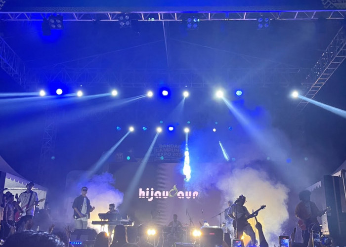 Aksi Panggung Hijau Daun Pukau Pengunjung Lampung Expo Semalam