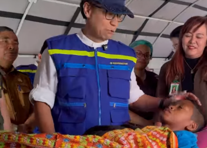 Rumah Sakit Rusak Diterjang Gempa, Operasi Pasien Tetap Berjalan di Tenda Darurat RSUD Ruteng