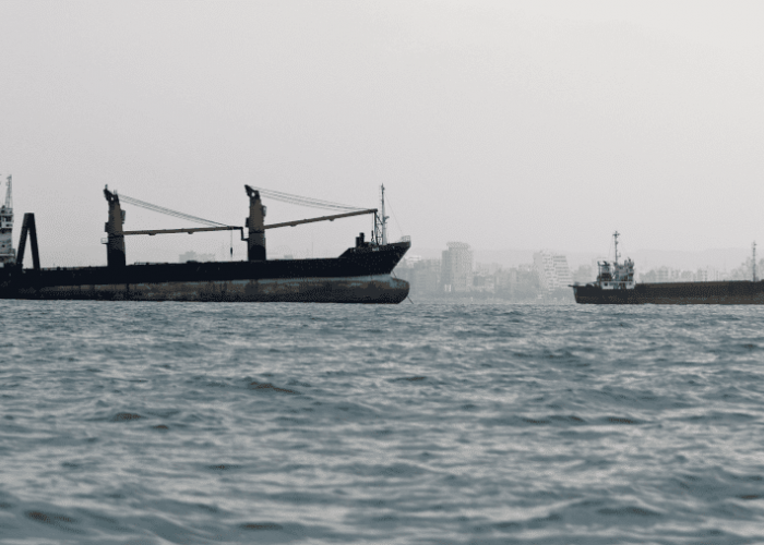 Ketegangan AS-Iran Memanas, Lima Kapal Tanker Iran Dihancurkan