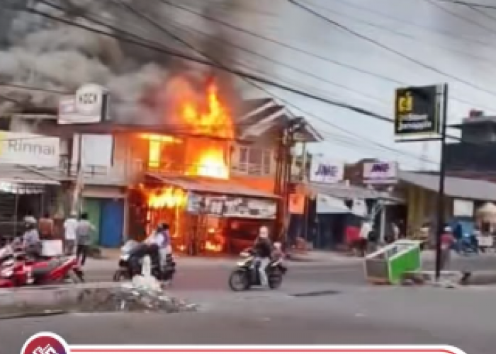 Terancam Memulai dari Nol, Dua Pemilik Ruko di Jalan Kimaja Kehilangan Mata Pencaharian Akibat Kebakaran