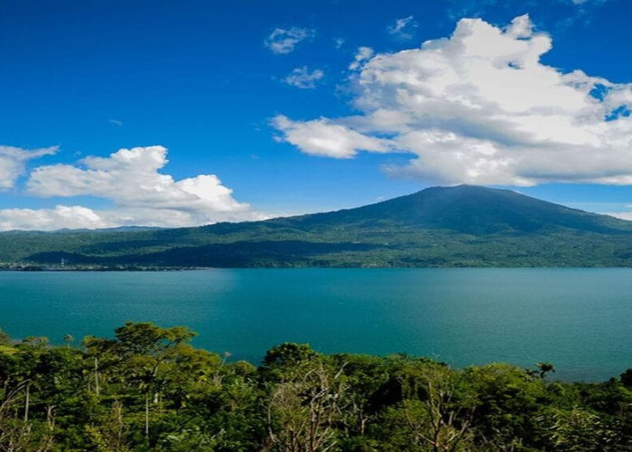 Menikmati Pesona Gunung Seminung, Atap Perbatasan Lampung dan Sumatera Selatan yang Memikat Pendaki
