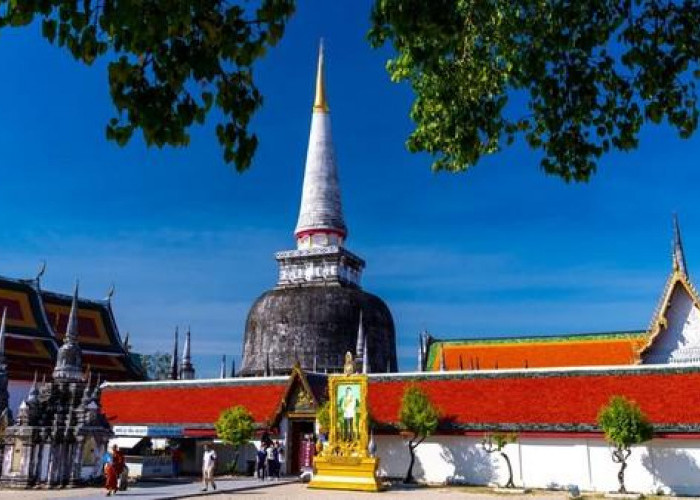 UNESCO Tetapkan Wat Phra Mahathat Woramahawihan sebagai Warisan Dunia, Candi Ini Disebut Tak Punya Bayangan ?