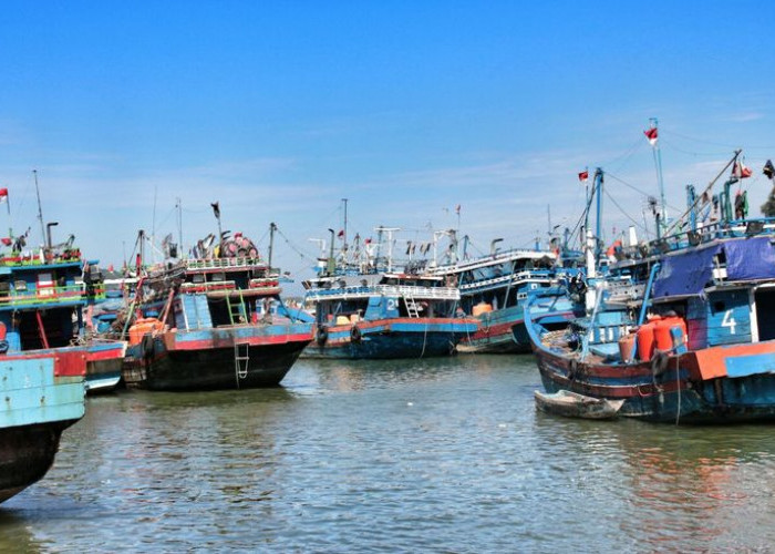 Prabowo Soroti Puluhan Ribu Kapal Asing di Laut Indonesia, Nelayan Lokal Jadi Perhatian