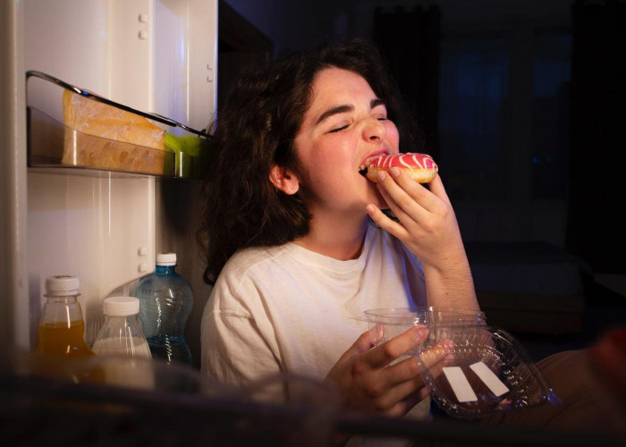 Lapar Tengah Malam atau Cuma Kebiasaan? Ini yang Sebenarnya Terjadi di Tubuh Kamu!