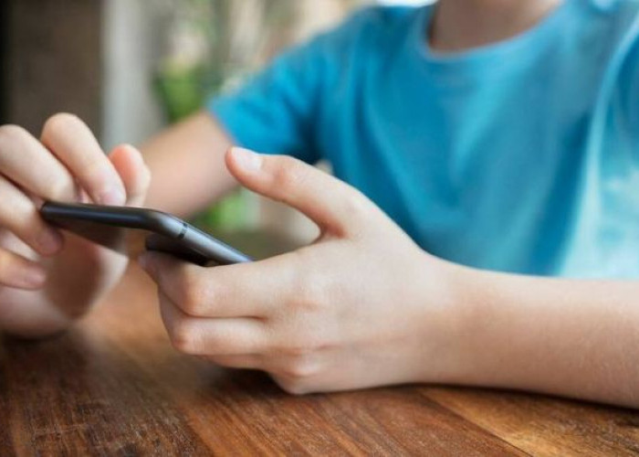 Anak Terlalu Dini di Medsos, Haruskah Indonesia Menetapkan Batas Usia Ketat?