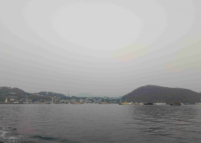 Fenomena Haze Kembali Melanda Labuan Bajo, Jarak Pandang Berkurang hingga 4 Km