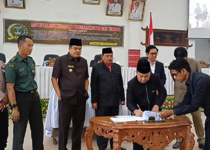 Bupati dan DPRD Sahkan APBD Lampung Tengah Tahun 2024