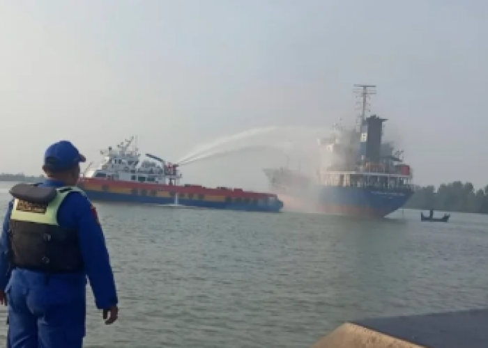 Kapal Tanker Meledak di Tanjab Timur, 5 ABK Alami Luka Bakar