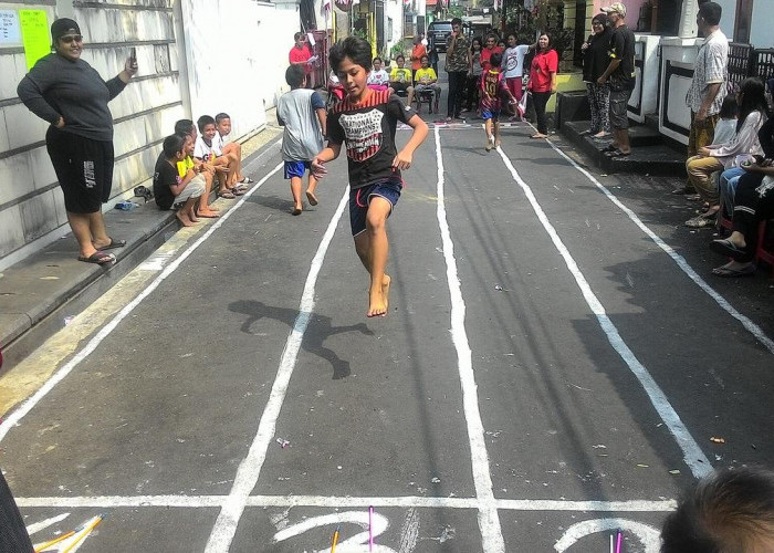 Pria Pakai Daster Saat Lomba 17 Agustus, MUI Jelaskan Hukumnya