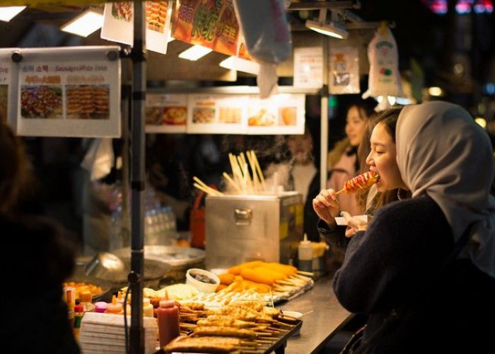 Makanan Jadi Self-Reward Favorit Gen Z, Kenapa Jajan Bisa Jadi Bentuk Menghargai Diri?