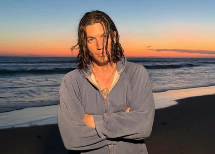 Relasi Artis dan Fans Dipertanyakan, Vokalis LANY Tuai Sorotan Publik