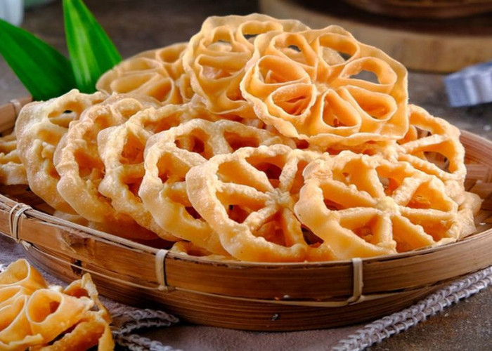 Kue Kembang Goyang: Renyahnya Kudapan Kelopak Bunga Khas Betawi yang Sarat Tradisi