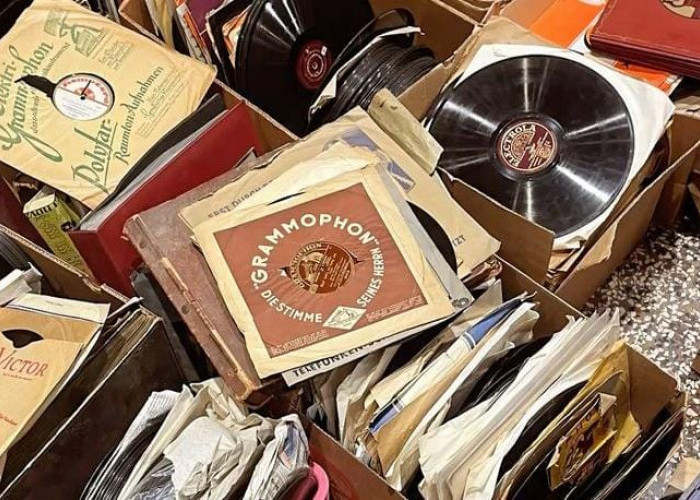 Nostalgia di Era Digital, Vinyl dan CD Kembali Menarik Perhatian Anak Muda