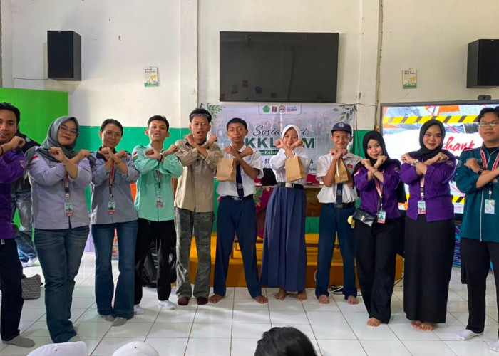 Mahasiswa KKL-PPM Universitas Malahayati Kelompok 62 Sosialisasi Remaja Hebat Bebas Narkoba SMP Kartikatama
