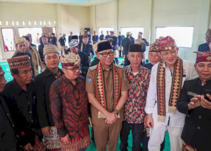 Gubernur Mirza Siapkan Beasiswa 20 Anak Berprestasi Jabung dan Perkuat Program Satu Desa Satu Sarjana