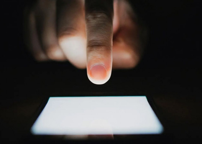 Layar Ponsel Sering Bergerak Sendiri? Ini yang Disebut Ghost Touch 
