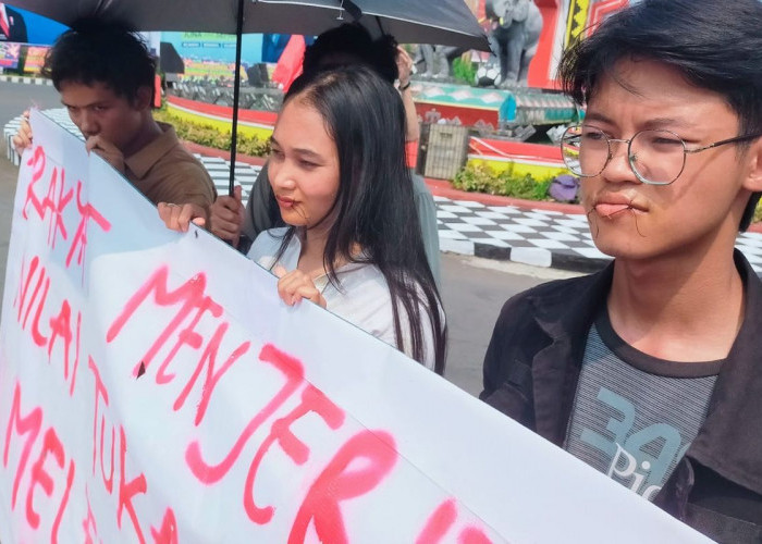  Mahasiswa Jahit Mulut di Lampung! Ini Alasan di Balik Aksi Simbolis Saat Kunjungan Presiden