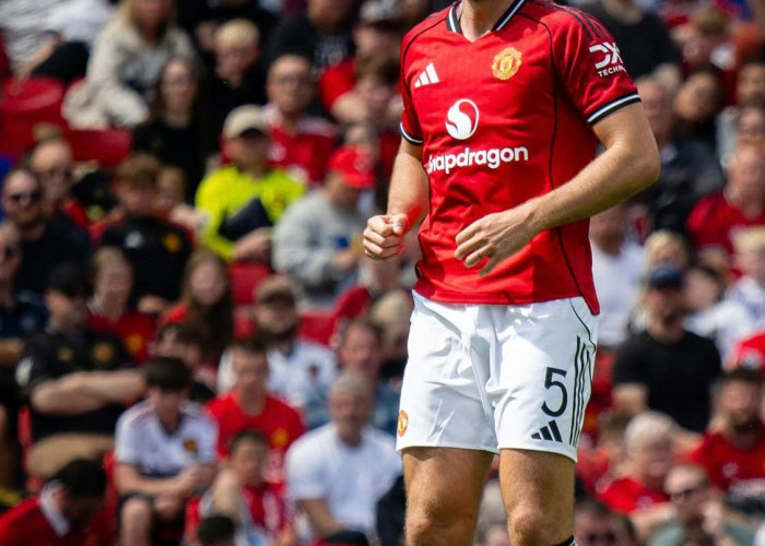 Maguire Jadi Pahlawan, Manchester United Tumbangkan Liverpool 2-1 di Anfield