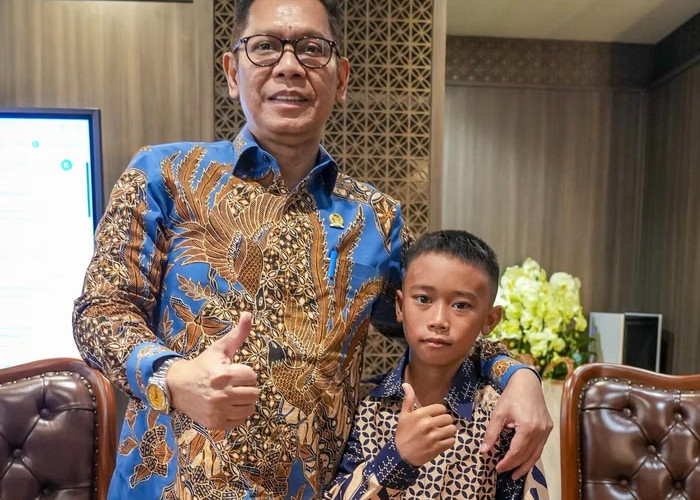 Rayhan, Bocah Heroik Asal Lampung Mendapatkan Penghargaan Langsung dari Pimpinan DPR RI