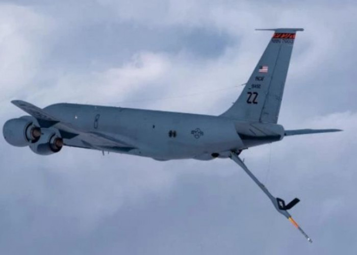 CENTCOM Rilis Video Jet Tempur F-16 AS Isi Bahan Bakar di Udara Timur Tengah